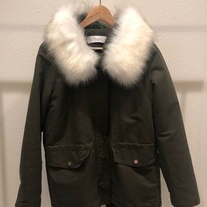 Tahari women’s Jackie Coat size M